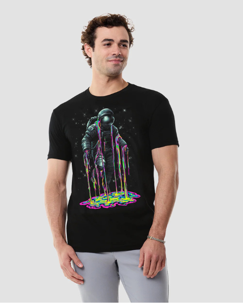 Camiseta astronauta liquido