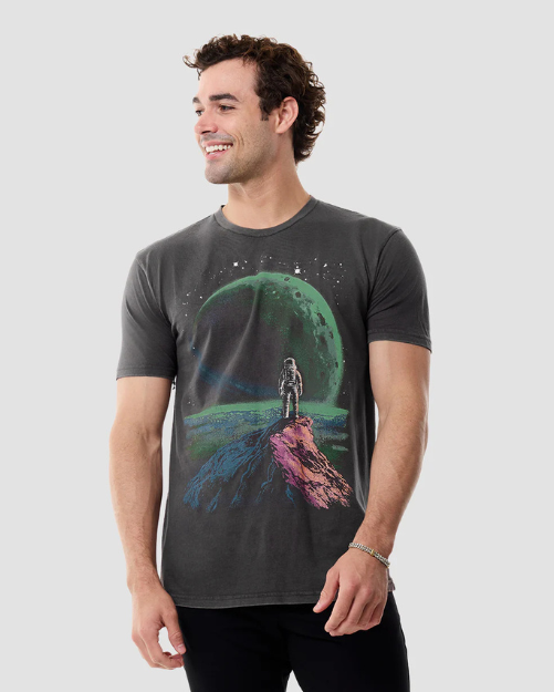 Camiseta astronauta observador